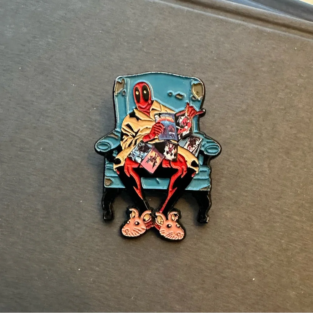 Deadpool Collectable Pin - Picture 2 of 4